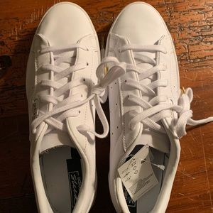 Adidas SLEEK sneakers